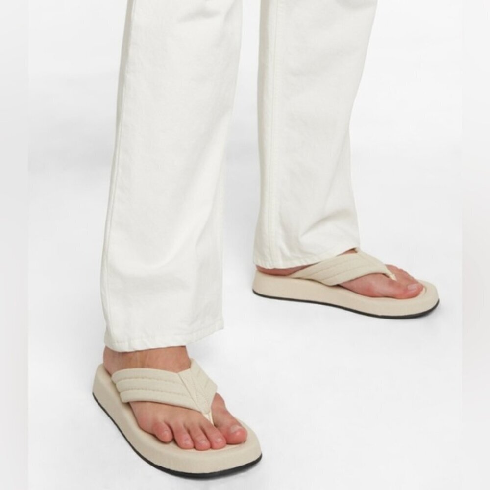 BNIB THE ROW  - Ginza sandals 37 ivory made in Italy 100% authentic